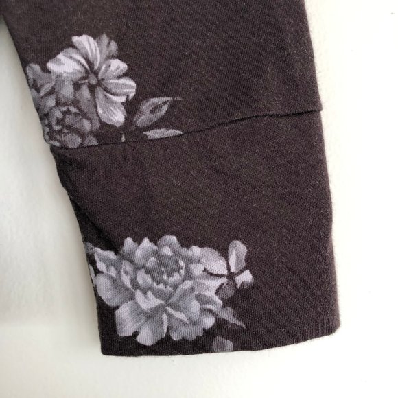 Long Sleeve Cotton Tee with Floral Design - Picture 6 of 16